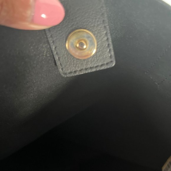 Saint Laurent Shopping Tote - Picture 11 of 15